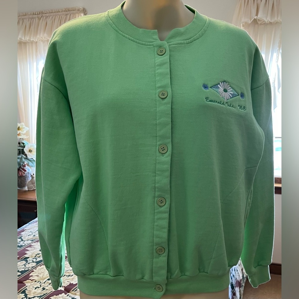 NWOT Emerald Isle, NC Button down Sweatshirt.